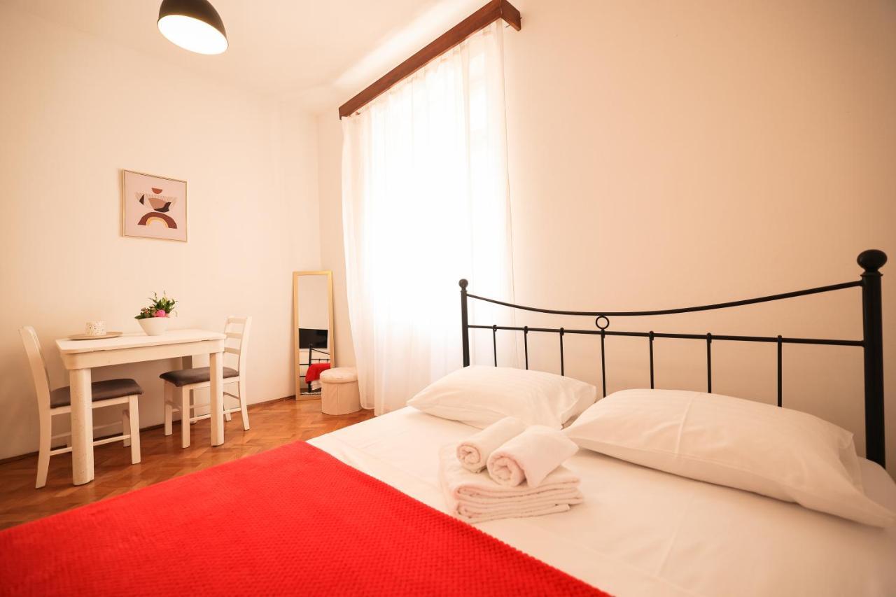 Cozy Studio Apartments In City Centar Stosija Zadar Bagian luar foto
