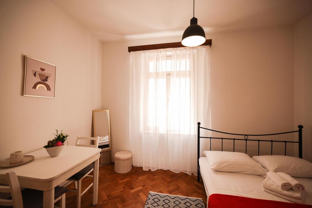 Cozy Studio Apartments In City Centar Stosija Zadar Bagian luar foto