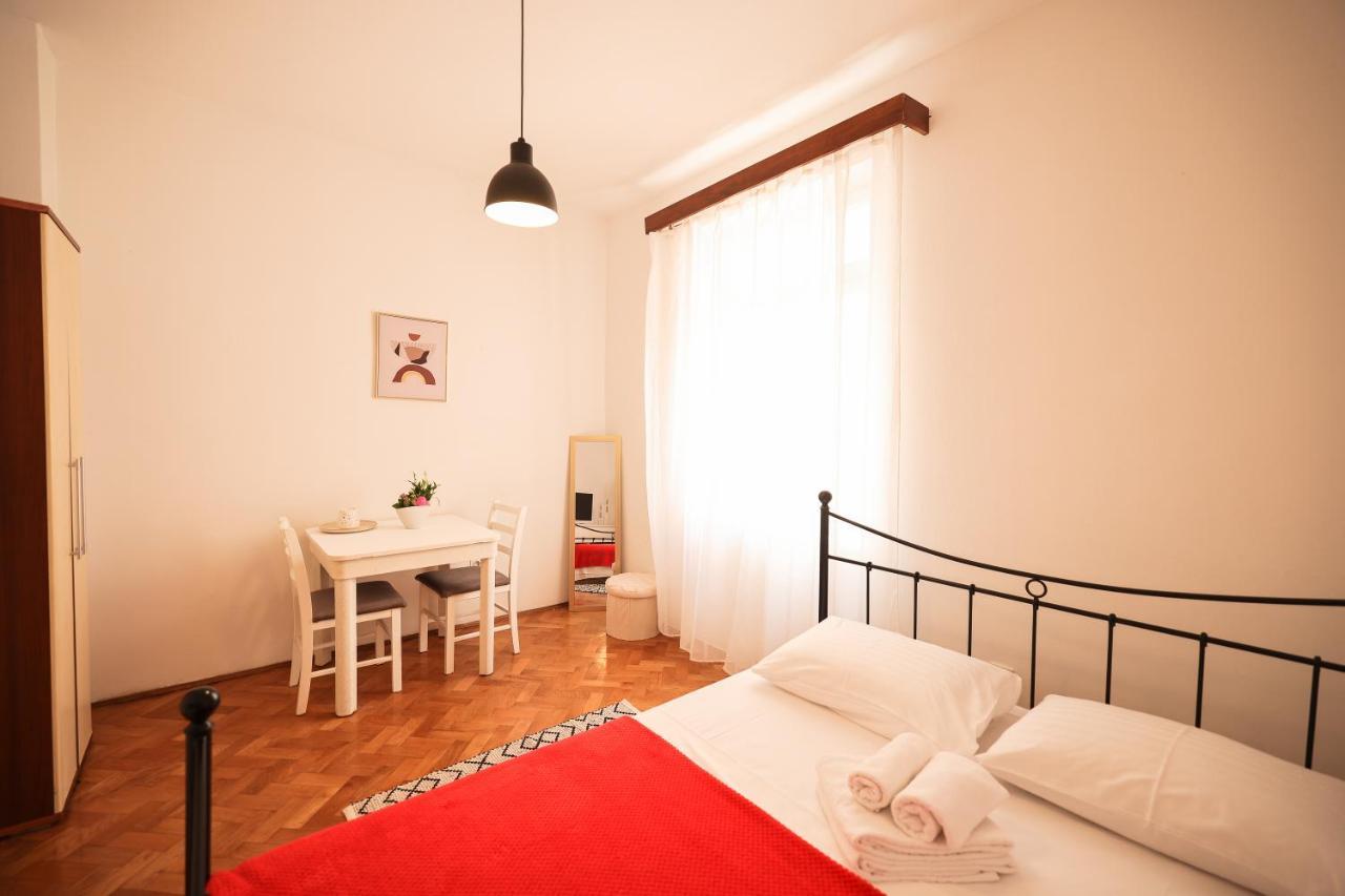 Cozy Studio Apartments In City Centar Stosija Zadar Bagian luar foto