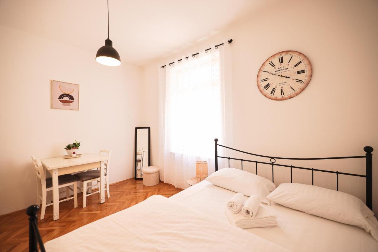 Cozy Studio Apartments In City Centar Stosija Zadar Bagian luar foto