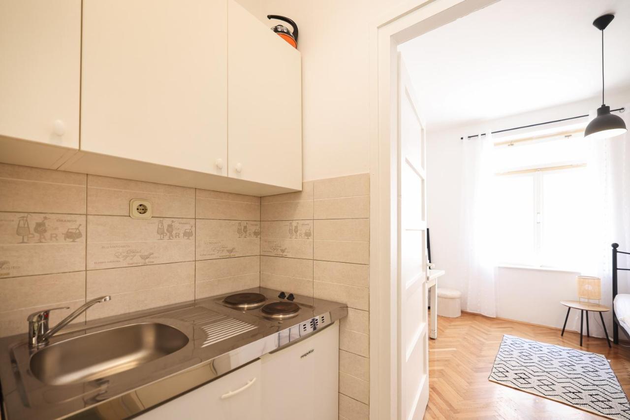 Cozy Studio Apartments In City Centar Stosija Zadar Bagian luar foto